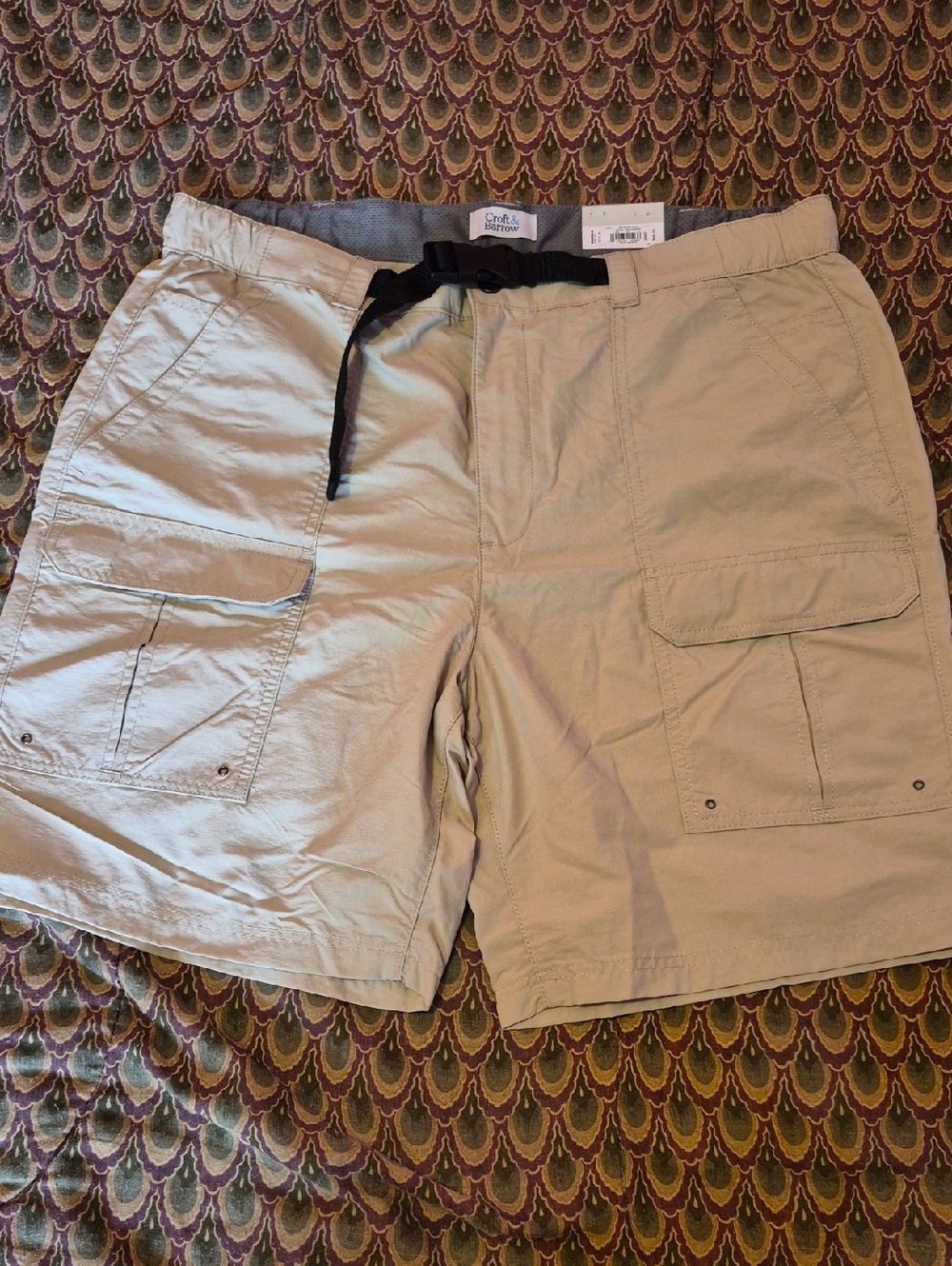croft & barrow Men's Tan Cargo Shorts with Black Drawstring